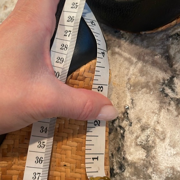 BCBGMAXAZRIA Woman's Wedges no box blemish in photos - Picture 6 of 8